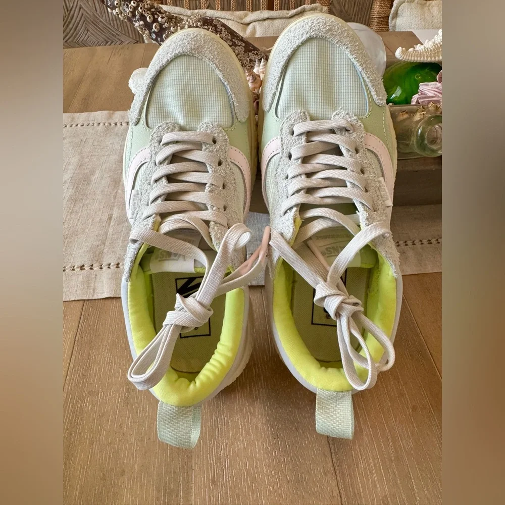 Vans UltraRange EXO, NWOB Gray/Green/Pink/Marshmallow Women’s Sizes 8.5, 9.5, 10 - Picture 2 of 10
